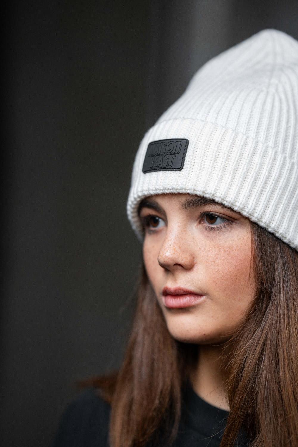 KNITTED MERINO BEANIE - BLANC DE BLANC