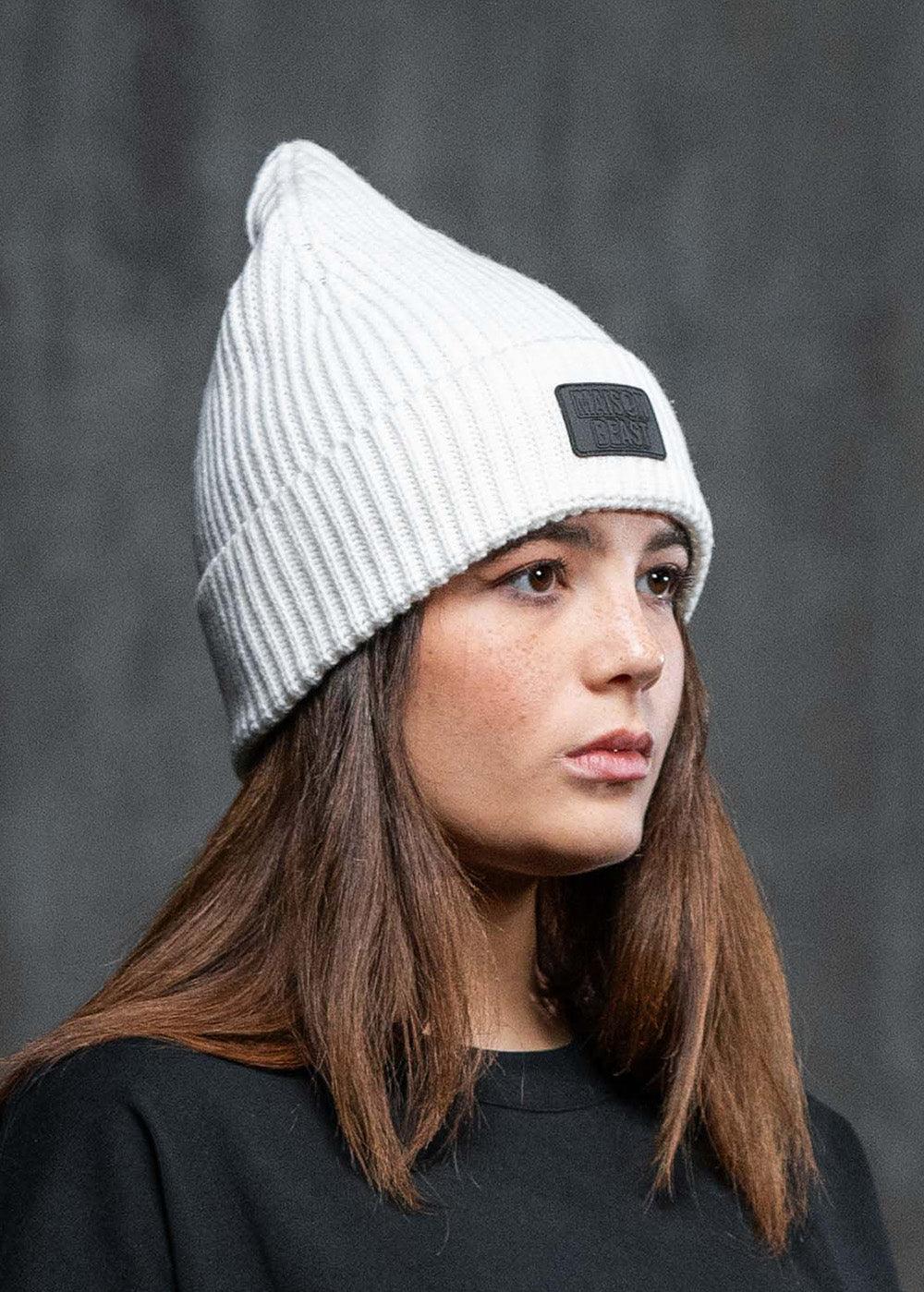 KNITTED MERINO BEANIE - BLANC DE BLANC